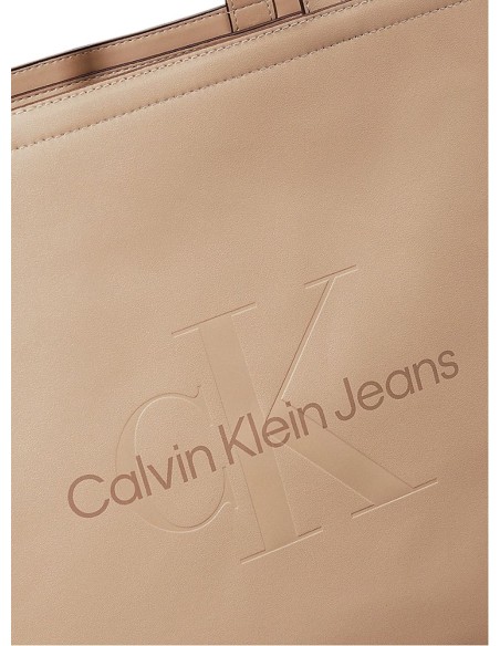 CALVIN KLEIN DONNA SCULPTED SLIM TOTE34           
