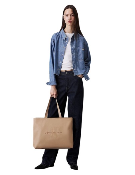CALVIN KLEIN DONNA SCULPTED SLIM TOTE34           
